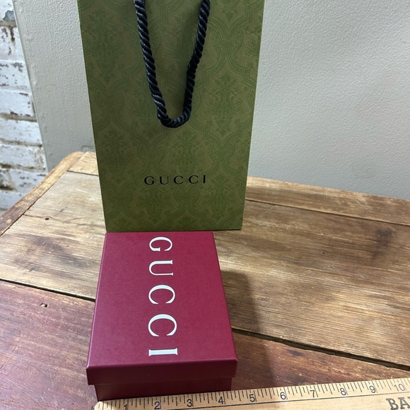 Gucci Green Bag with Red Box Set with branded ribbon, envelope and pouch! - Picture 8 of 11